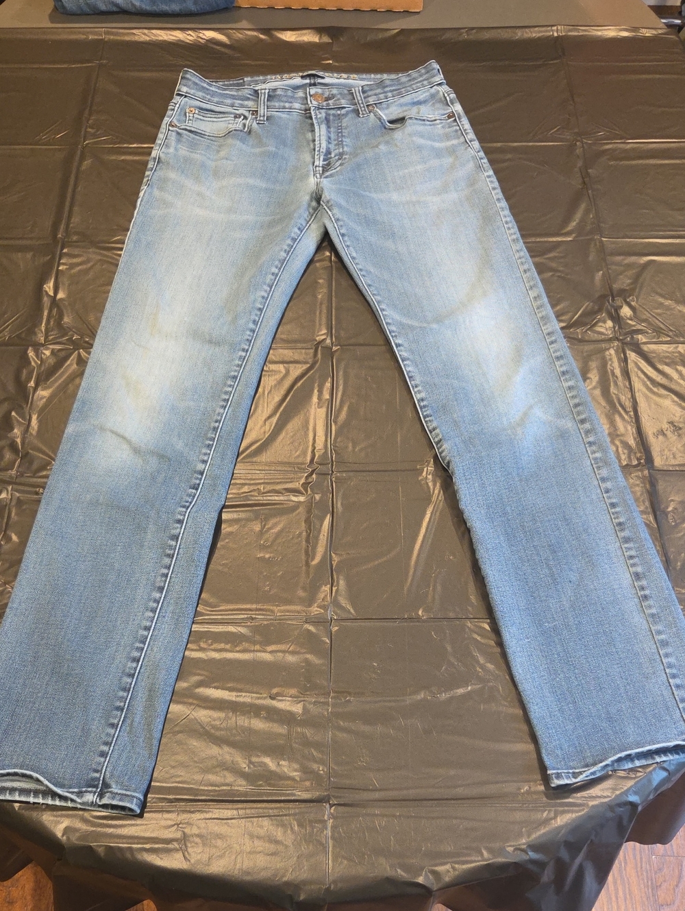 American Eagle Outfitters Light Wash Straight Jeans 30 X 34